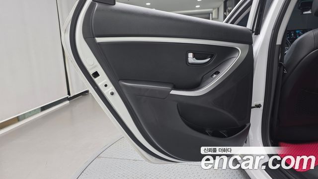 Hyundai i30 (New) Diesel 1.6 VGT PYL 2015 — фото 25