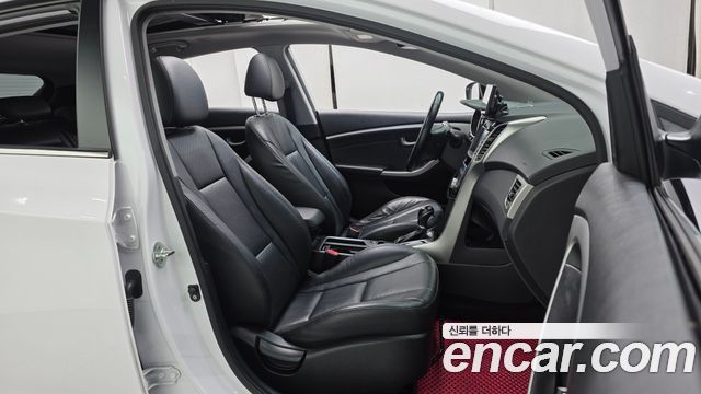 Hyundai i30 (New) Diesel 1.6 VGT PYL 2015 — фото 26