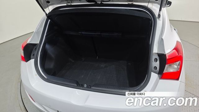 Hyundai i30 (New) Diesel 1.6 VGT PYL 2015 — фото 30