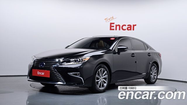 Lexus ES300h Supreme XV60