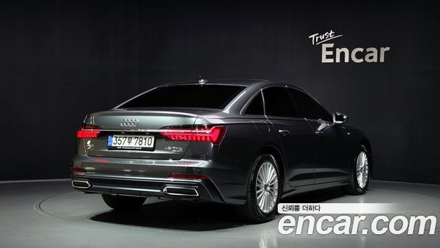 Audi A6 (C8) 45 TFSI Quattro Premium 2021 — фото 2