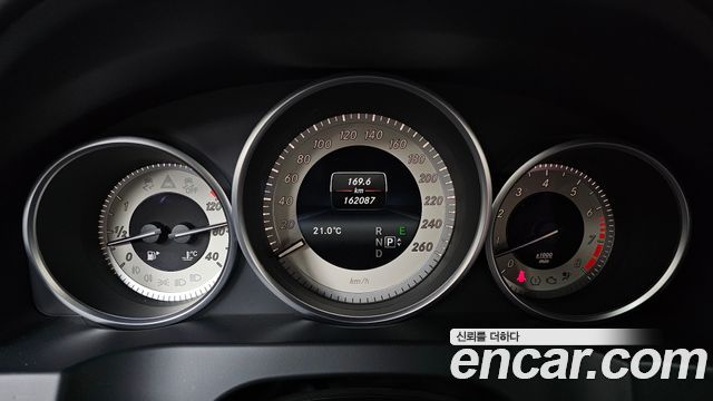 Mercedes-Benz E-Class (W212) E400 Cabriolet 2016 — фото 8