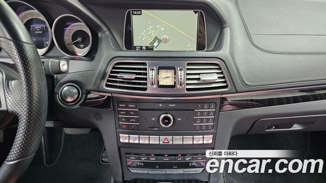 Mercedes-Benz E-Class (W212) E400 Cabriolet 2016 — фото 14