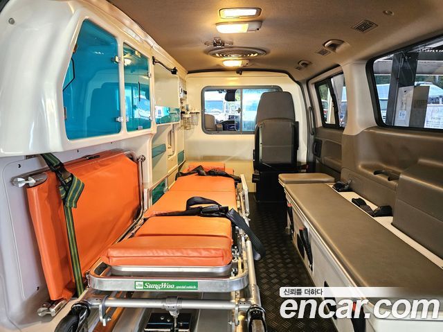 Hyundai Grand Starex Ambulance 2016 — фото 16