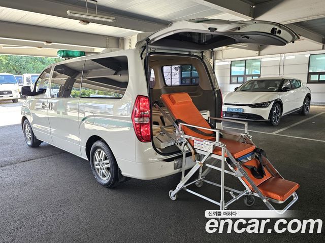Hyundai Grand Starex Ambulance 2016 — фото 18