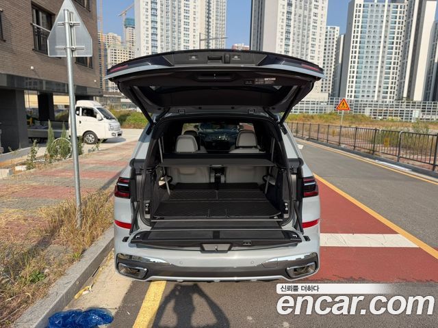 BMW X7 (G07) xDrive 40i M Sport 6STR 2024 — фото 6