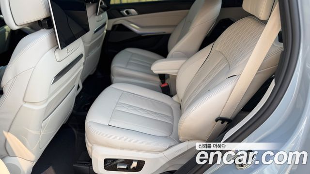 BMW X7 (G07) xDrive 40i M Sport 6STR 2024 — фото 17