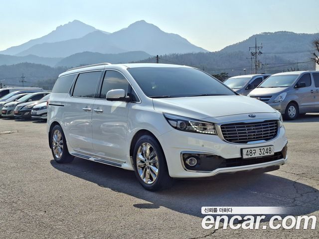 Kia Carnival 9-seater Prestige
