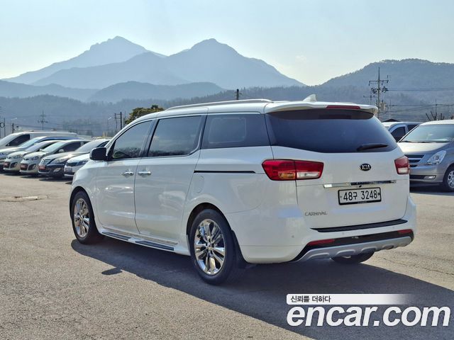 Kia Carnival 9-seater Prestige 2018 — фото 2