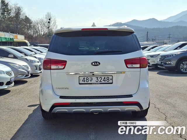 Kia Carnival 9-seater Prestige 2018 — фото 4