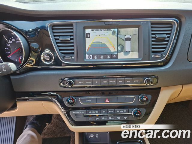 Kia Carnival 9-seater Prestige 2018 — фото 19
