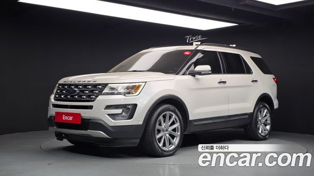 Ford Explorer 2.3 Limited 4WD 5th