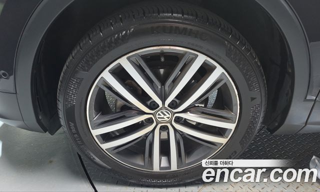 Volkswagen Tiguan Allspace 2.0 TDI Prestige 2020 — фото 5