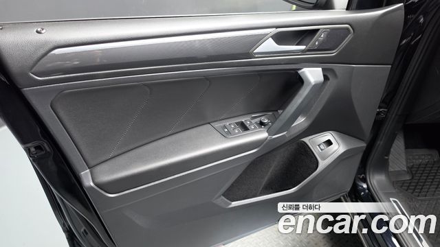 Volkswagen Tiguan Allspace 2.0 TDI Prestige 2020 — фото 24