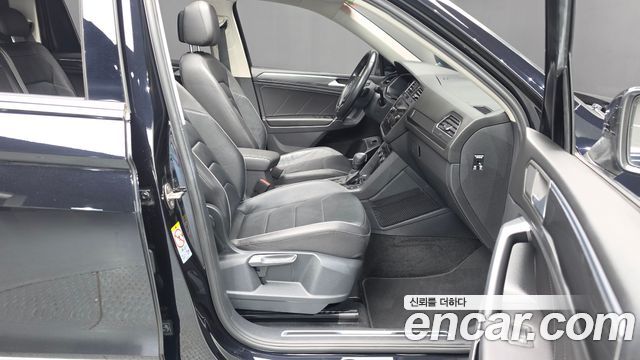 Volkswagen Tiguan Allspace 2.0 TDI Prestige 2020 — фото 26
