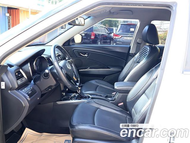 KG Mobility (SsangYong) Tivoli Armor Gear Plus 2WD 2019 — фото 10