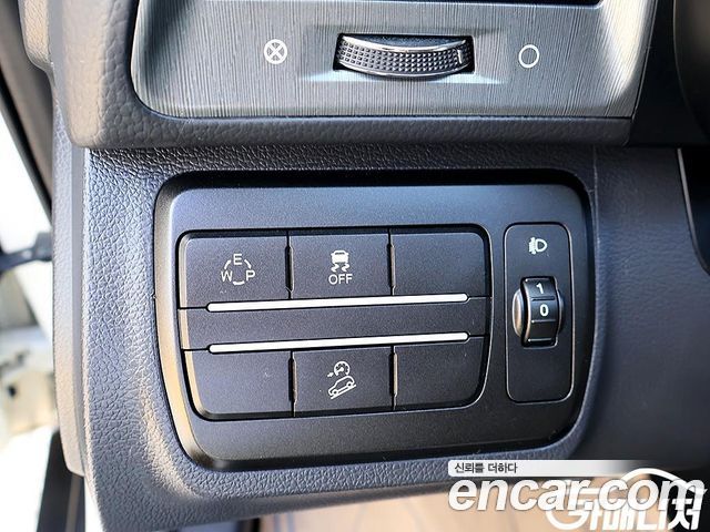 KG Mobility (SsangYong) Tivoli Armor Gear Plus 2WD 2019 — фото 19