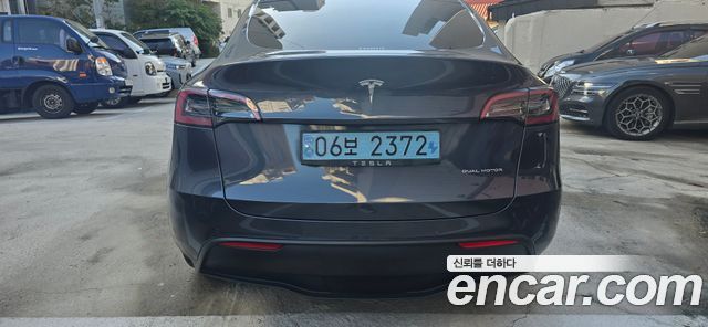 Tesla Model Y Long Range AWD 2022 — фото 4