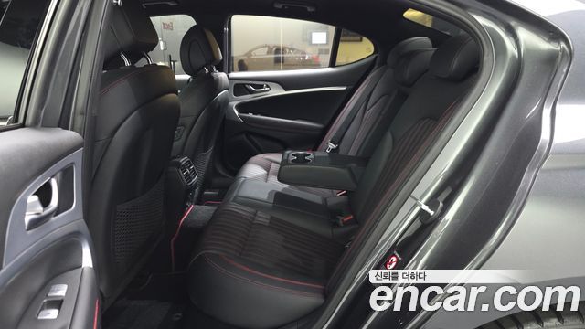 Genesis G70 2.0T AWD Sport Package 2019 — фото 12