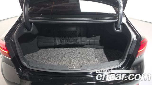 Kia K7 Premier 3.0 LPI Prestige(Rented) 2020 — фото 16