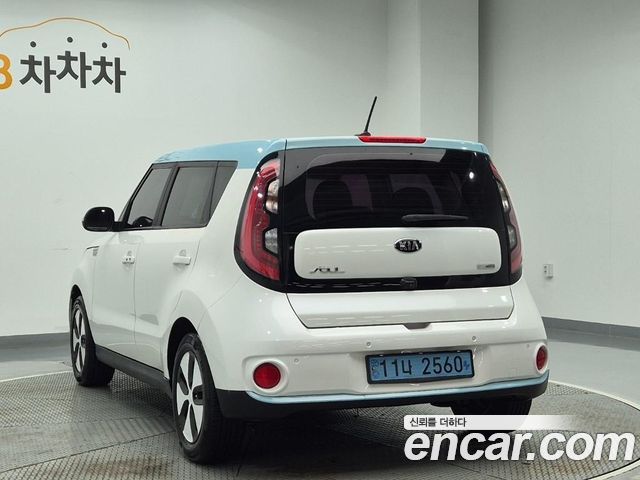 Kia Soul EV EV 2016 — фото 2
