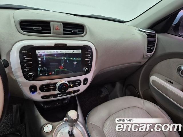 Kia Soul EV EV 2016 — фото 9