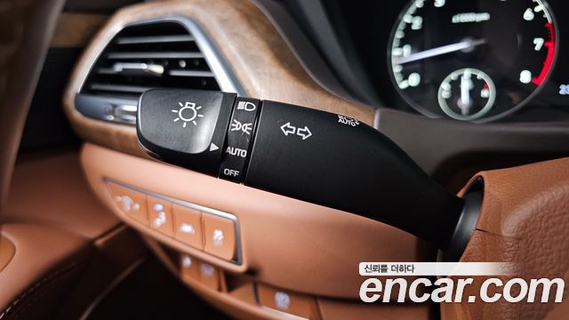 Genesis G90 3.3 T AWD Premium Luxury 2019 — фото 28