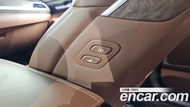 Genesis G90 3.3 T AWD Premium Luxury 2019 — фото 32