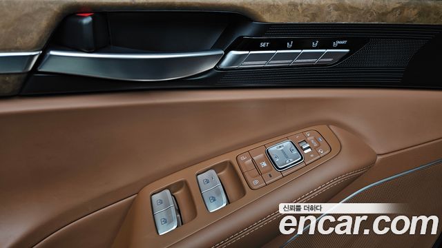 Genesis G90 3.3 T AWD Premium Luxury 2019 — фото 34