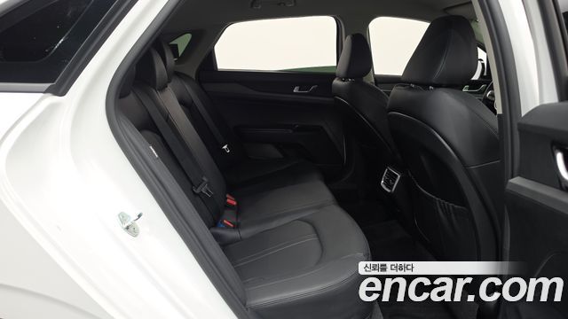 Kia K5 (III) 2.0 Prestige 2023 — фото 11