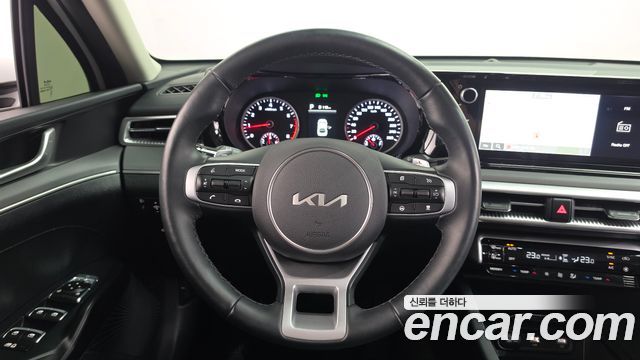 Kia K5 (III) 2.0 Prestige 2023 — фото 13