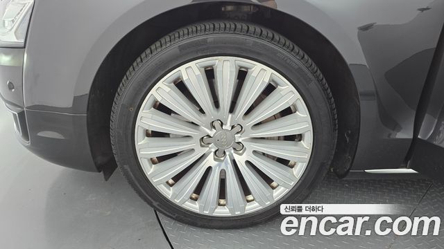 Audi A8 60 TDI Quattro LWB D4 2015 — фото 5