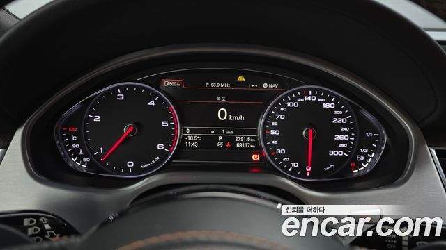 Audi A8 60 TDI Quattro LWB D4 2015 — фото 8