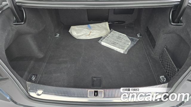 Audi A8 60 TDI Quattro LWB D4 2015 — фото 16