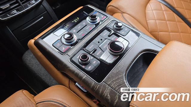 Audi A8 60 TDI Quattro LWB D4 2015 — фото 17