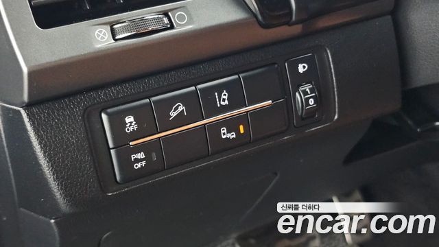 KG Mobility (SsangYong) Rexton Sports Khan Diesel 2.2 4WD Noblesse 2021 — фото 18