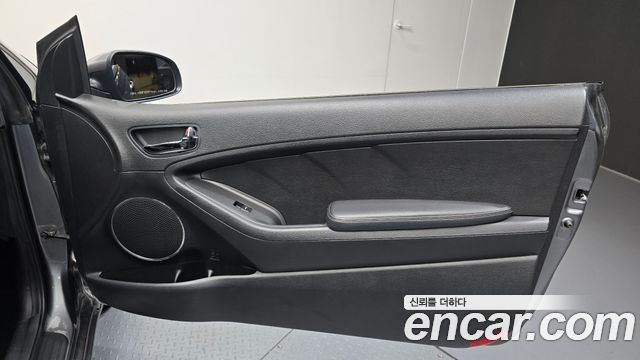 Kia K3 Koup 1.6 Luxury 2014 — фото 24
