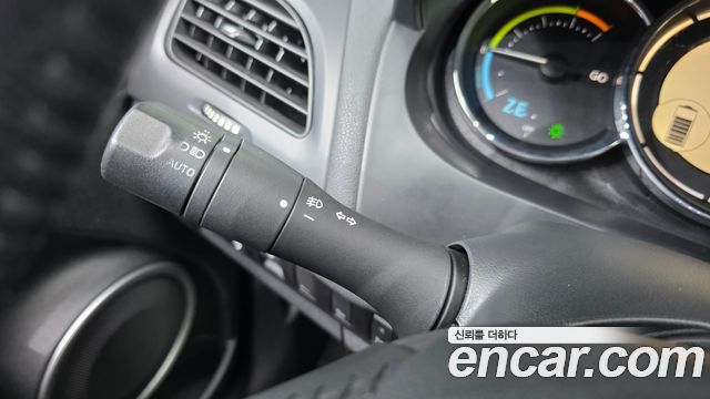 Renault Korea SM3 Z.E. SE 2018 — фото 20