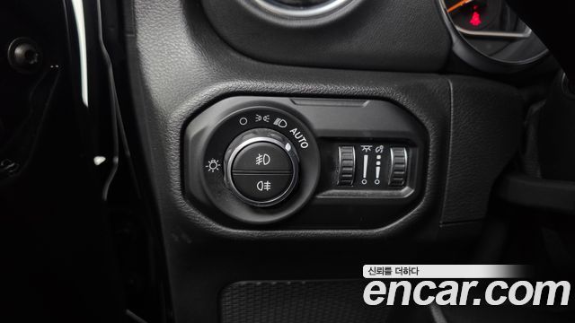 Jeep Wrangler (JL) 2.0 Overland Power Top 4Door 2021 — фото 19