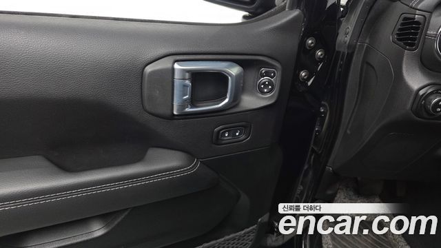 Jeep Wrangler (JL) 2.0 Overland Power Top 4Door 2021 — фото 27
