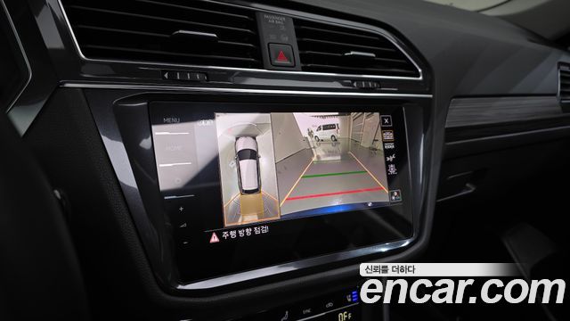 Volkswagen Tiguan Allspace 2.0 TSI Prestige 2023 — фото 14