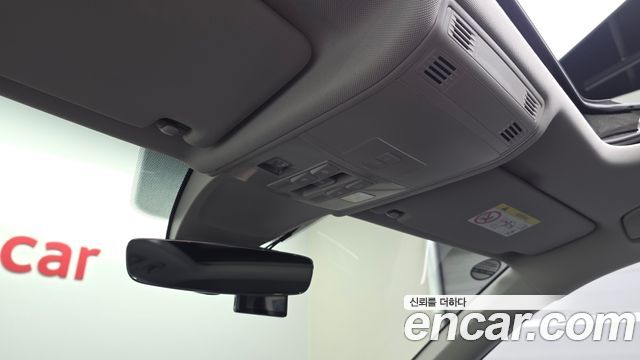 Volkswagen Tiguan Allspace 2.0 TSI Prestige 2023 — фото 17