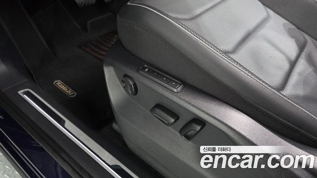 Volkswagen Tiguan Allspace 2.0 TSI Prestige 2023 — фото 28