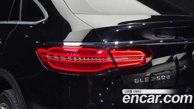 Mercedes-Benz GLE-Class (W166) GLE350 d 4MATIC Coupe 2017 — фото 23