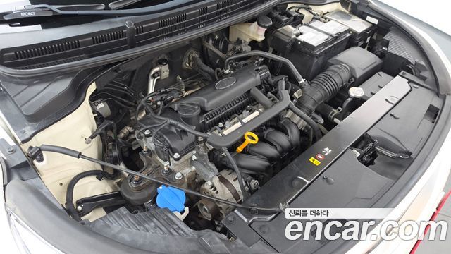 Kia Stonic 1.4 Trendy 2018 — фото 6