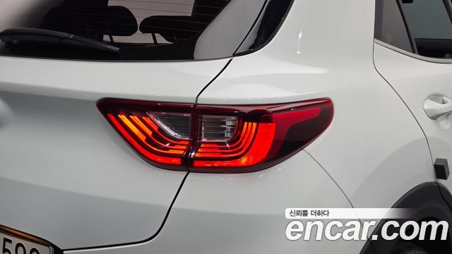 Kia Stonic 1.4 Trendy 2018 — фото 23