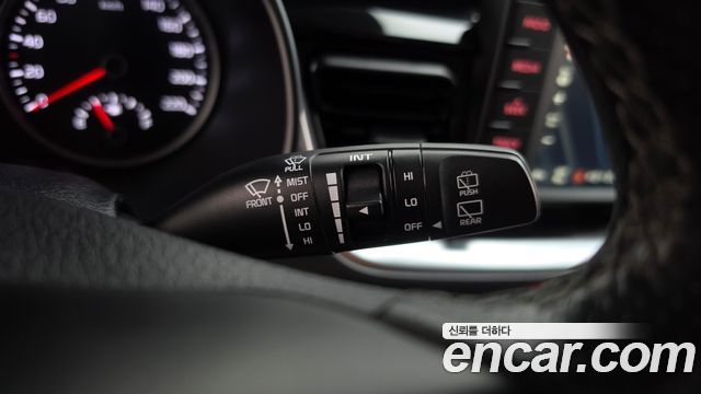 Kia Stonic 1.4 Trendy 2018 — фото 29