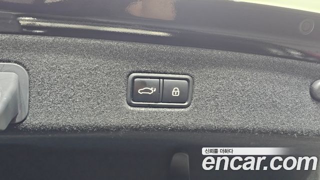 Kia K9 3.8 GDI AWD PlatinumⅢ 2019 — фото 32