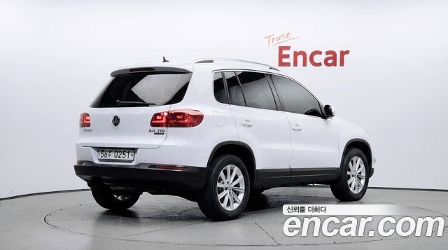 Volkswagen Tiguan 2.0 TDI Comfort 5N 2016 — фото 2
