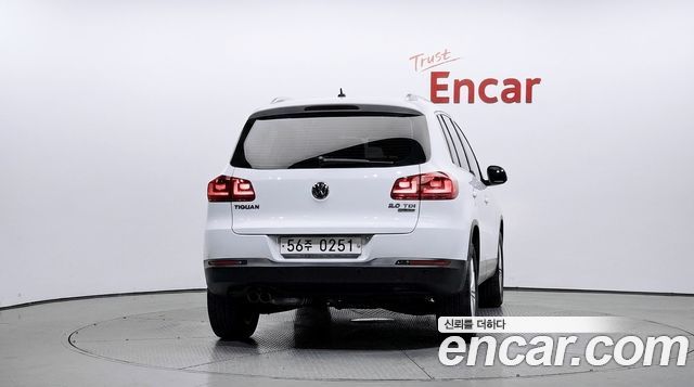 Volkswagen Tiguan 2.0 TDI Comfort 5N 2016 — фото 4